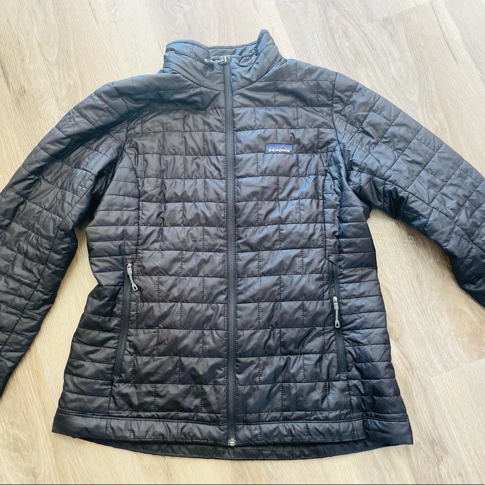 Patagonia nano puff jacket in black, like new, women’s L